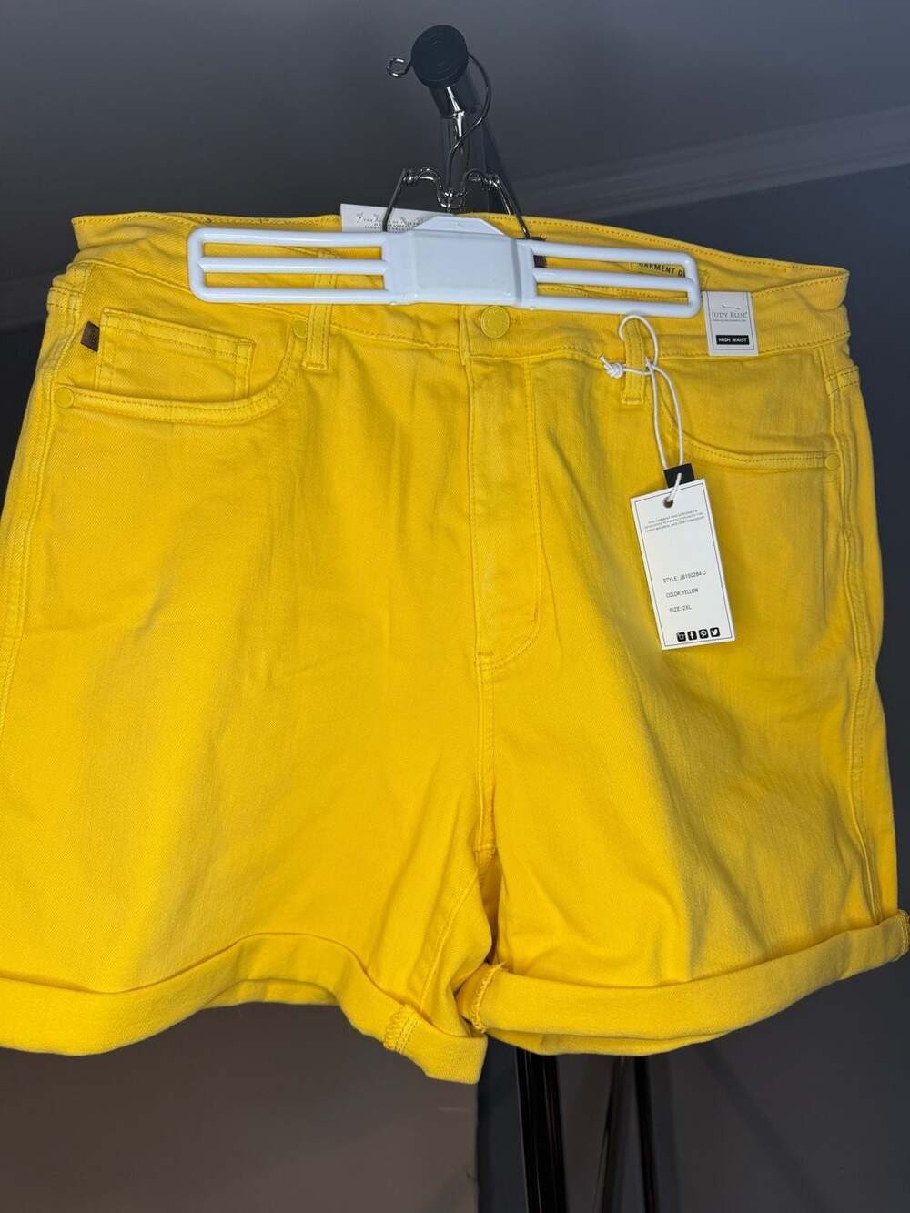 Judy Blue High Waist Tummy Control Cuffed Yellow Shorts Style JB150284